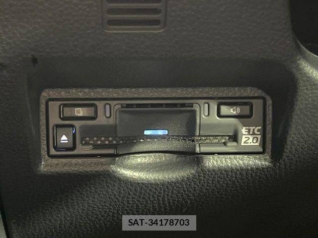 Toyota VOXY 2024-03 8746692-5