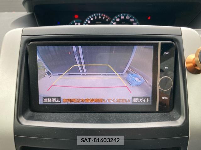 Toyota VOXY 2013-10 8746736-23