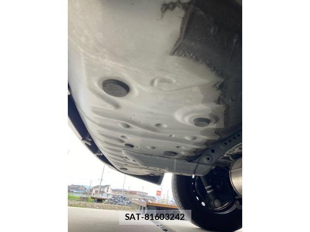 Toyota VOXY 2013-10 8746736-26