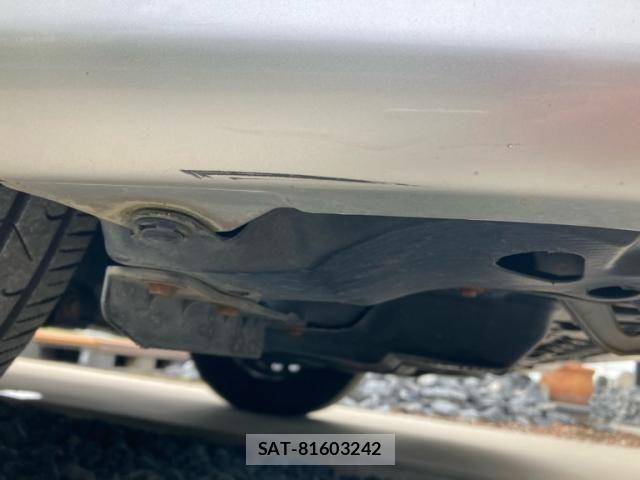 Toyota VOXY 2013-10 8746736-27
