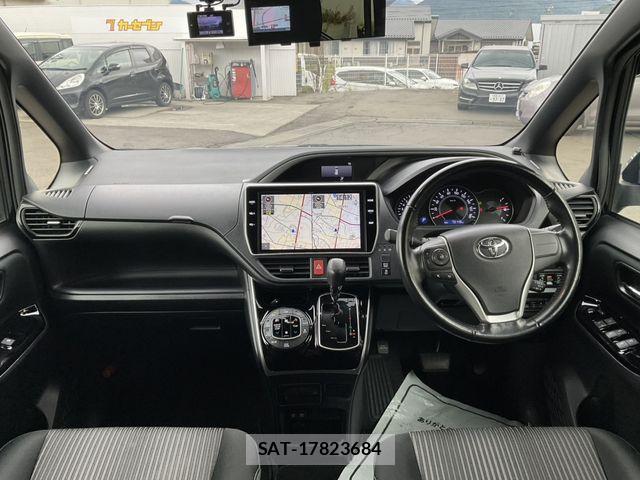 Toyota VOXY 2018-09 8746719-19