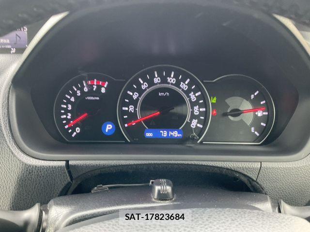 Toyota VOXY 2018-09 8746719-20