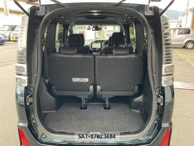 Toyota VOXY 2018-09 8746719-27