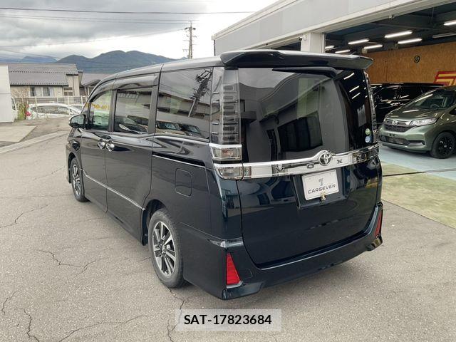 Toyota VOXY 2018-09 8746719-8