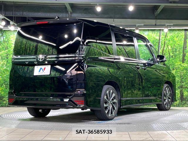 Toyota VOXY 2023-10 8746706-17