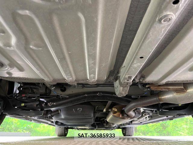 Toyota VOXY 2023-10 8746706-19