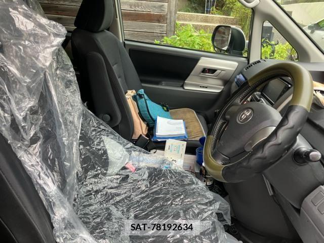 Toyota VOXY 2008-03 8746747-12