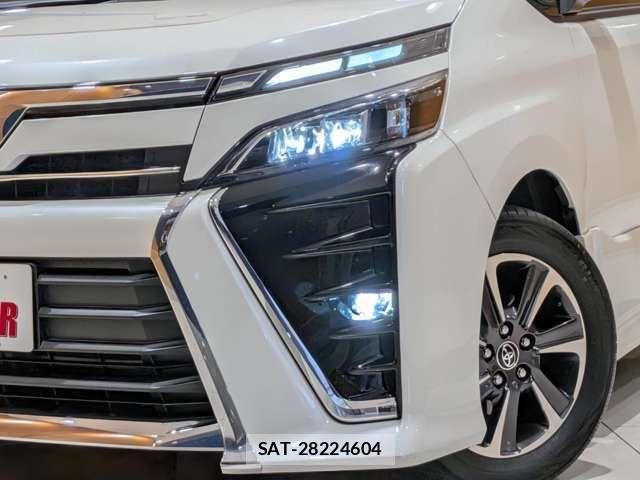 Toyota VOXY 2017-12 8746707-14