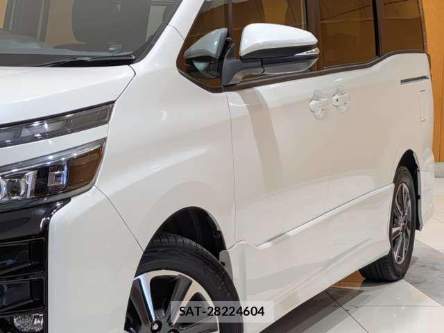 Toyota VOXY 2017-12 8746707-16