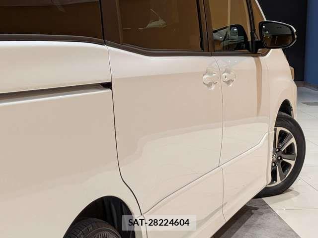 Toyota VOXY 2017-12 8746707-17
