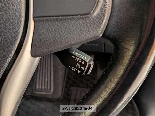 Toyota VOXY 2017-12 8746707-7