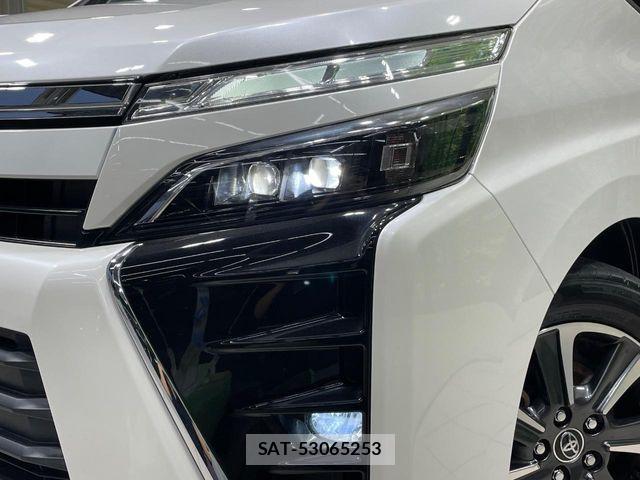 Toyota VOXY 2018-11 8746720-12