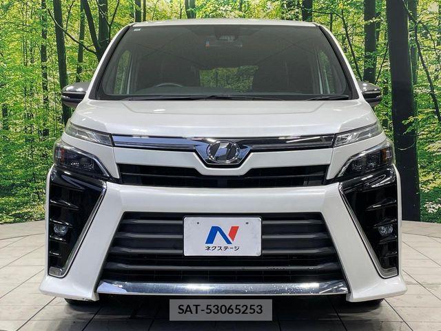 Toyota VOXY 2018-11 8746720-14