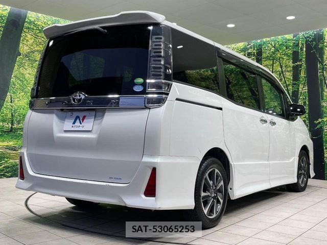 Toyota VOXY 2018-11 8746720-16