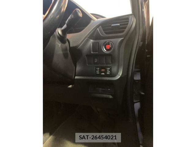 Toyota VOXY 2015-09 8746733-18