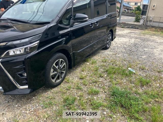 Toyota VOXY 2020-09 8746721-1