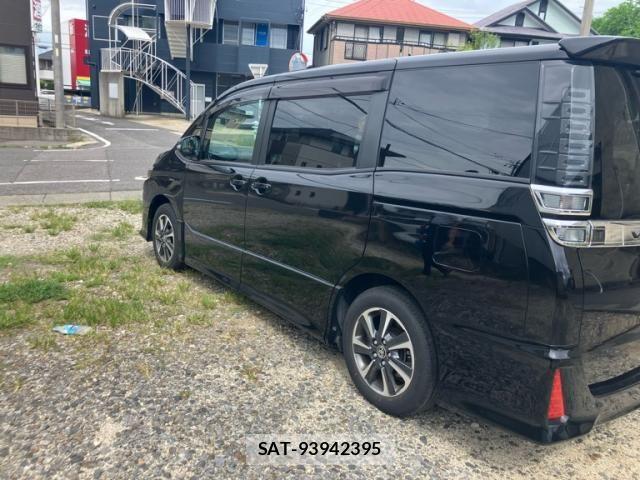 Toyota VOXY 2020-09 8746721-2