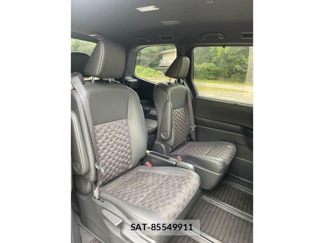 Toyota VOXY 2025-01 8746705-9