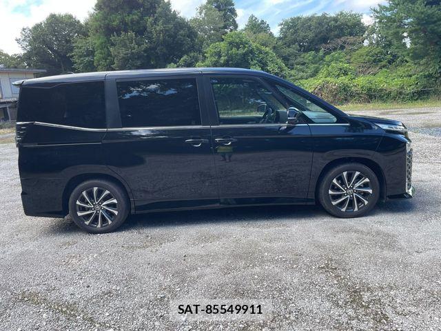 Toyota VOXY 2025-01 8746705-3