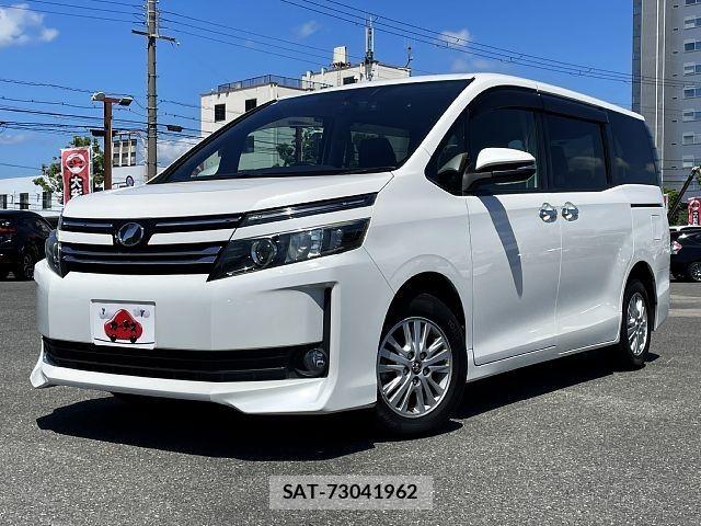 Toyota VOXY 2014-04 8746722-0