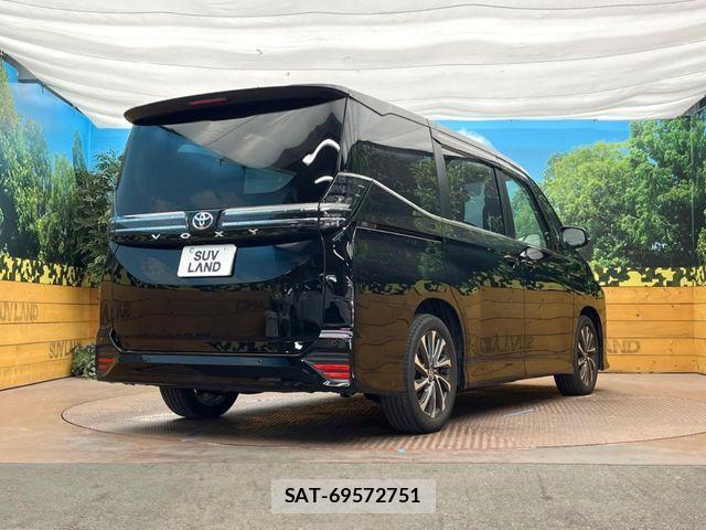 Toyota VOXY 2024-10 8746700-17