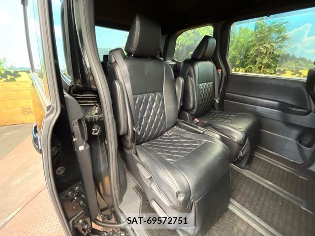 Toyota VOXY 2024-10 8746700-8