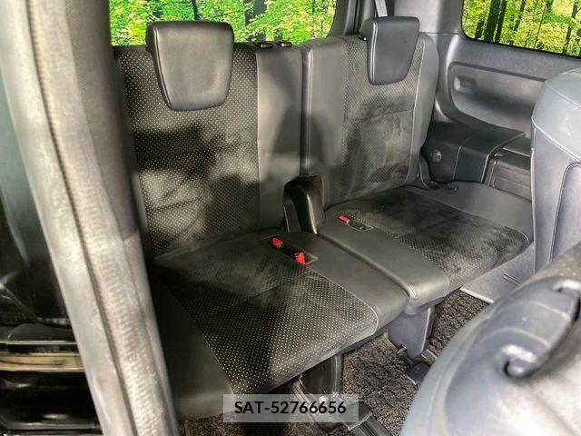 Toyota VOXY 2021-11 8746711-9