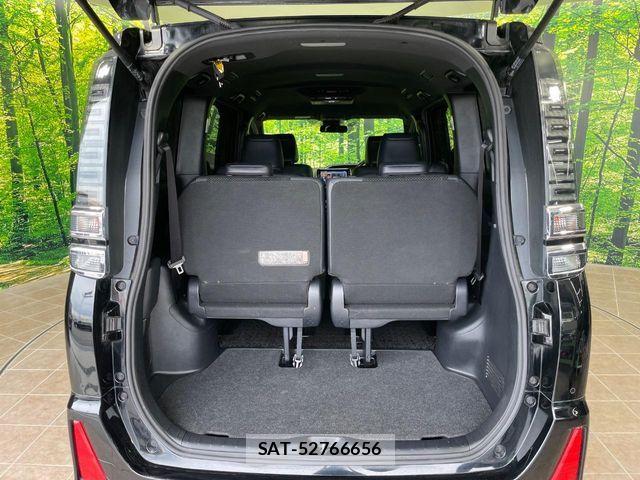 Toyota VOXY 2021-11 8746711-10