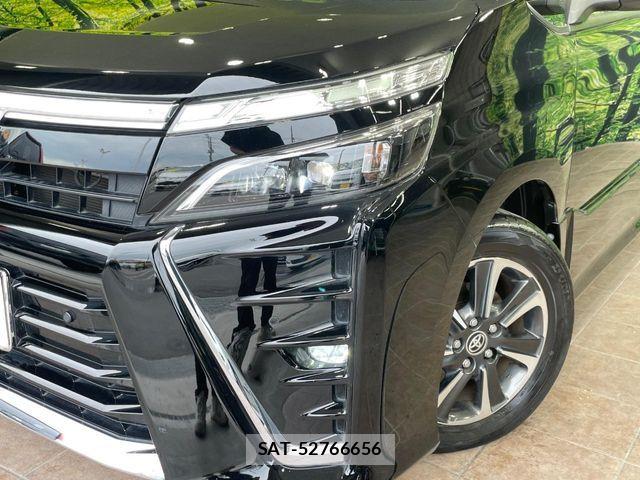 Toyota VOXY 2021-11 8746711-12