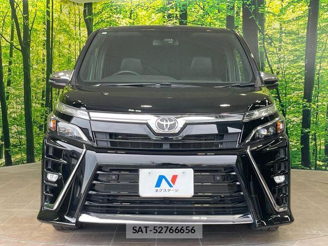 Toyota VOXY 2021-11 8746711-14