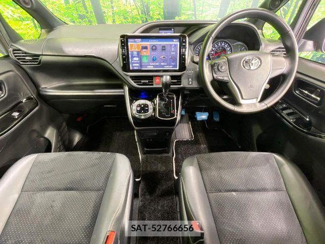 Toyota VOXY 2021-11 8746711-1