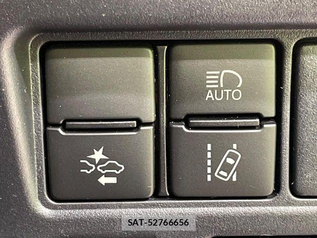 Toyota VOXY 2021-11 8746711-5