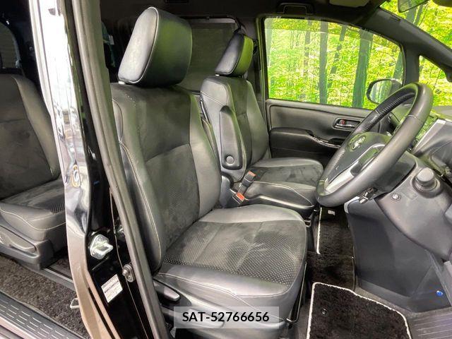 Toyota VOXY 2021-11 8746711-7