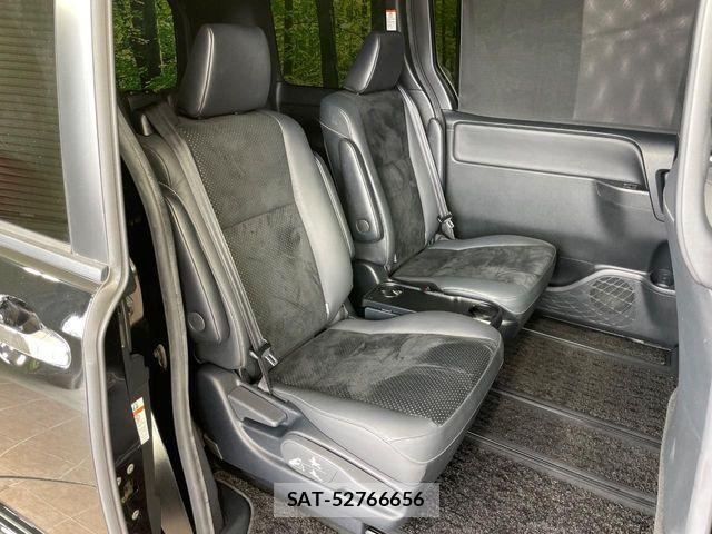 Toyota VOXY 2021-11 8746711-8