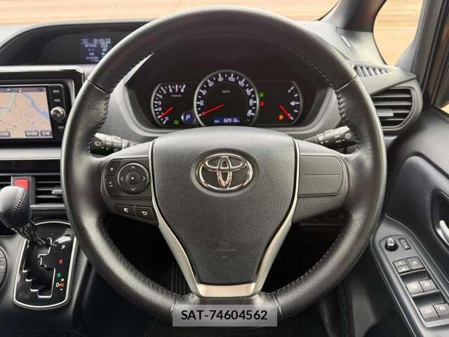 Toyota VOXY 2017-01 8746717-9