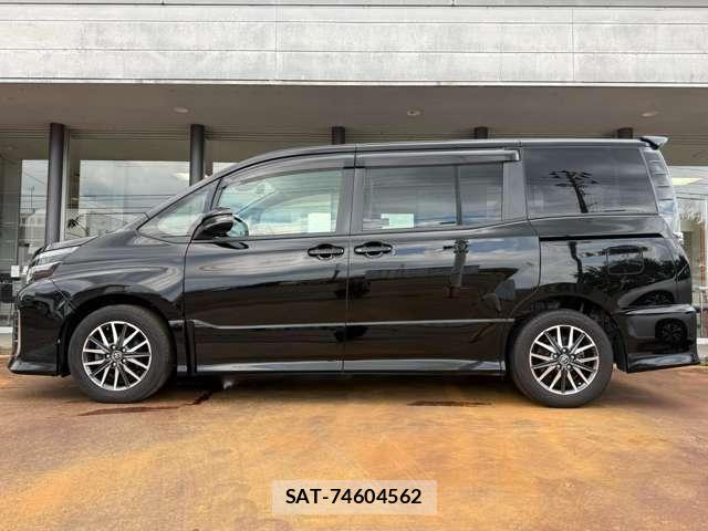 Toyota VOXY 2017-01 8746717-4