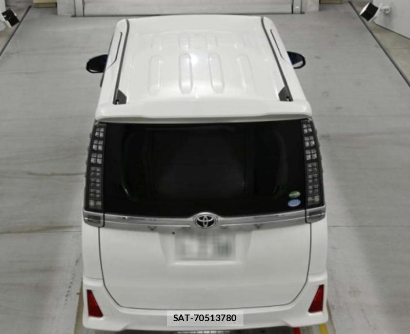 Toyota VOXY 2016-06 8726207-3