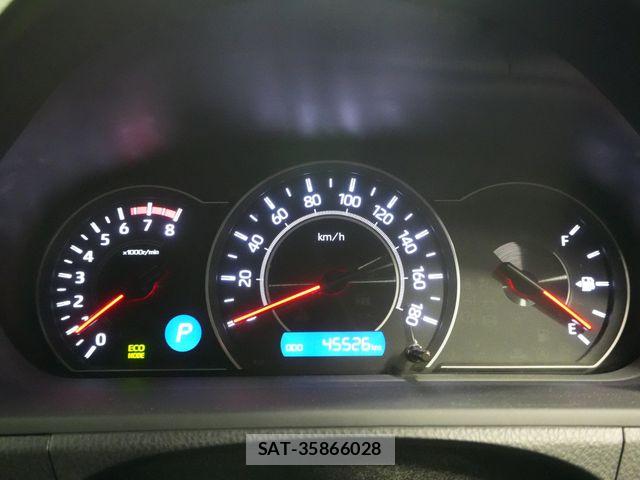 Toyota VOXY 2017-07 8746715-11