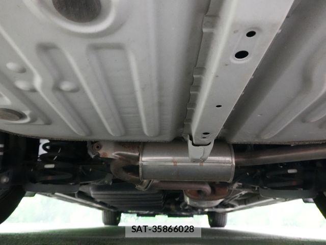 Toyota VOXY 2017-07 8746715-20