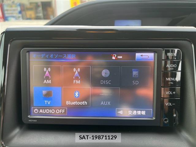 Toyota VOXY 2016-04 8746726-12