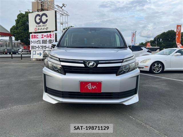 Toyota VOXY 2016-04 8746726-2