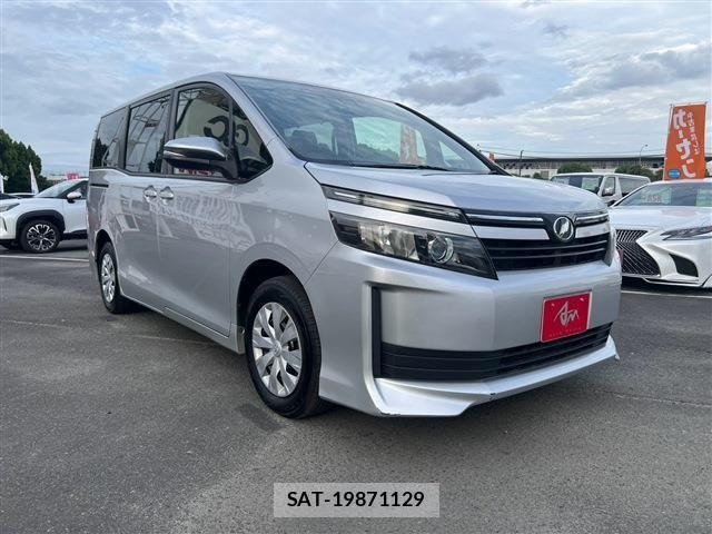 Toyota VOXY 2016-04 8746726-3