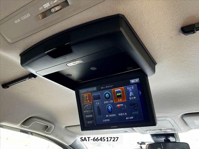 Toyota VOXY 2017-01 8746712-23