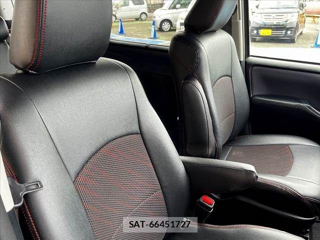 Toyota VOXY 2017-01 8746712-24