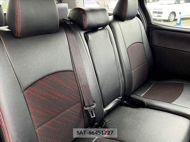 Toyota VOXY 2017-01 8746712-25
