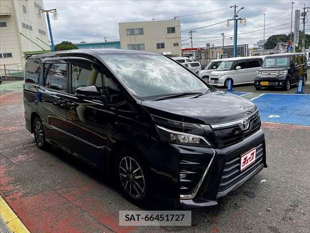 Toyota VOXY 2017-01 8746712-2