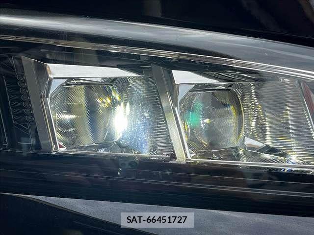 Toyota VOXY 2017-01 8746712-29