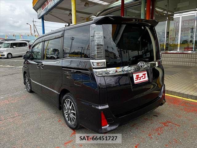 Toyota VOXY 2017-01 8746712-7