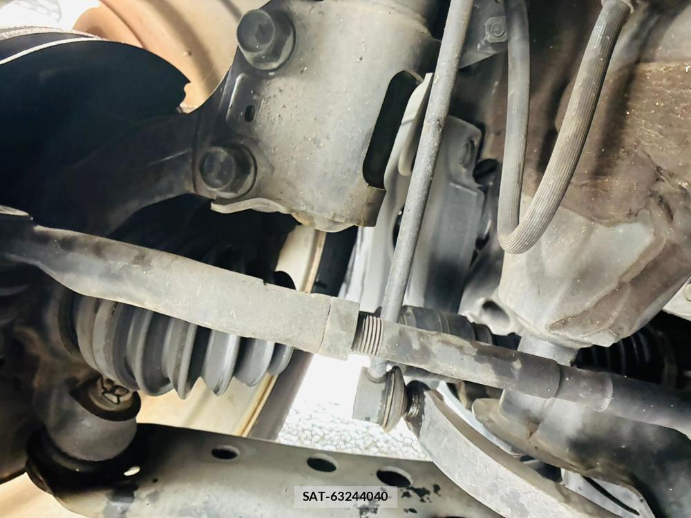 Toyota VOXY 2019-10 8468818-33