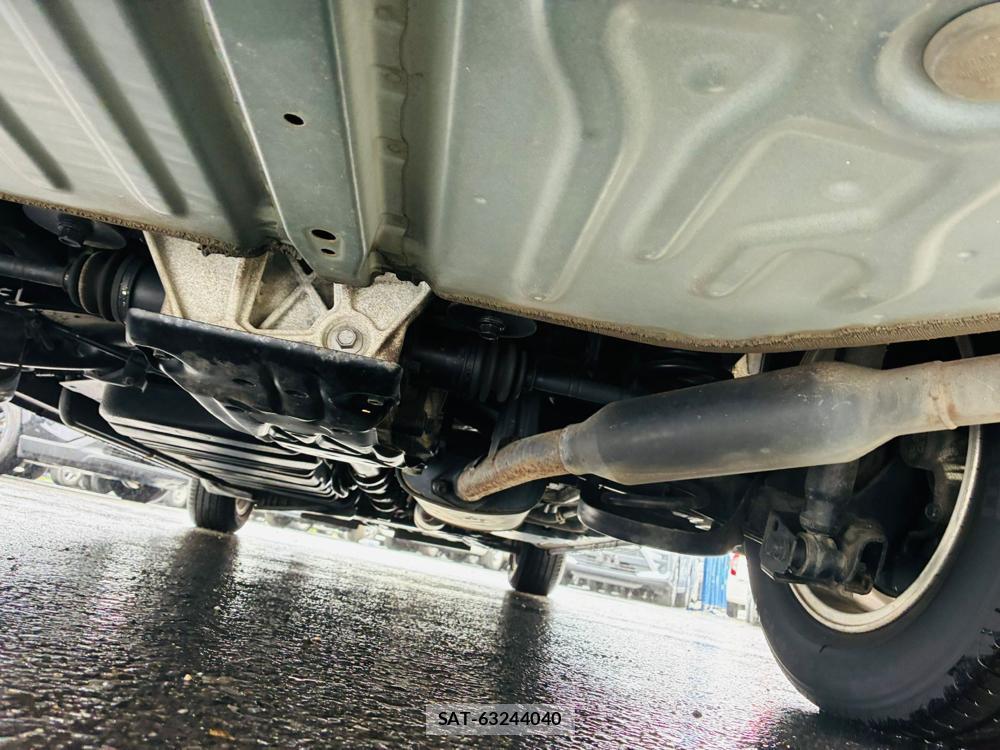 Toyota VOXY 2019-10 8468818-36